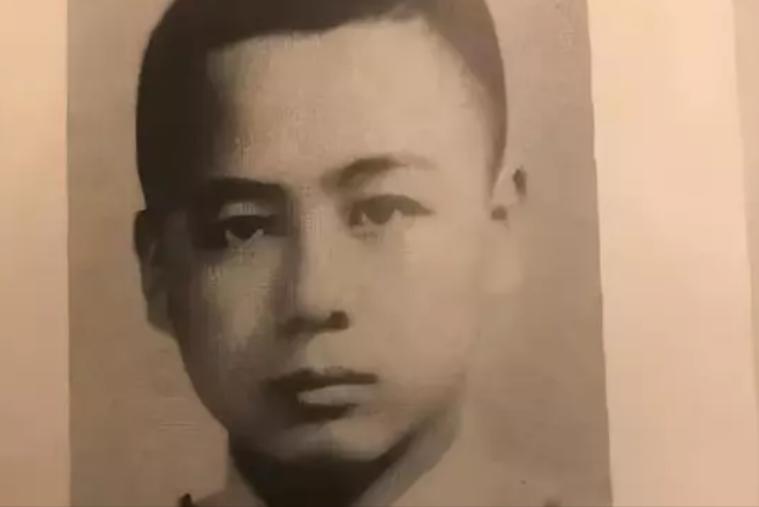 他是美籍华裔教授，手持巨资“包租公”，赴美闯荡余生却失去自由