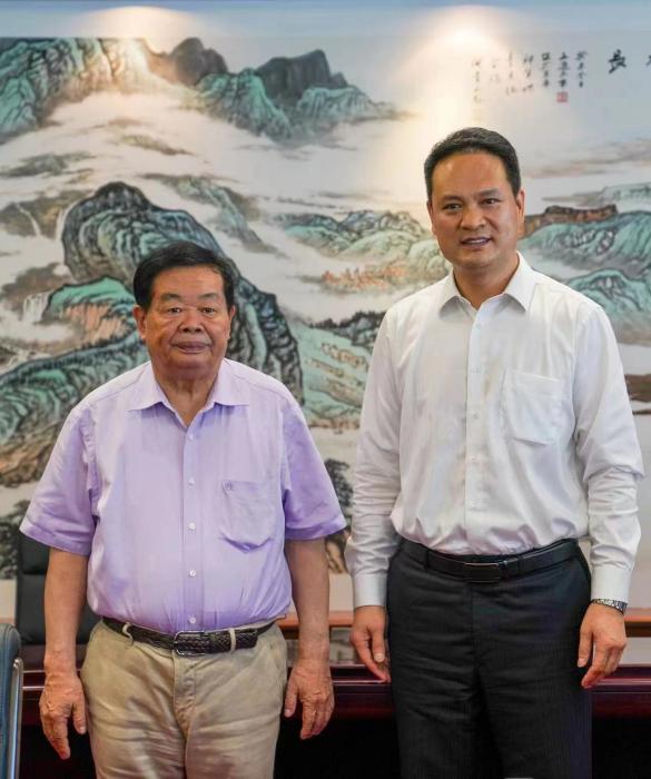 投500份简历才有戏？这个行动为台生在陆求职“减负”