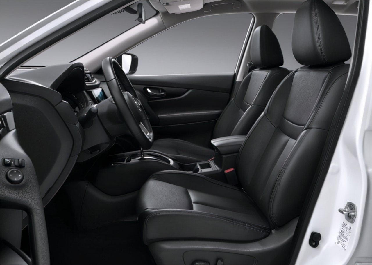 2017年丐版日产途乐,奇骏途乐对比图