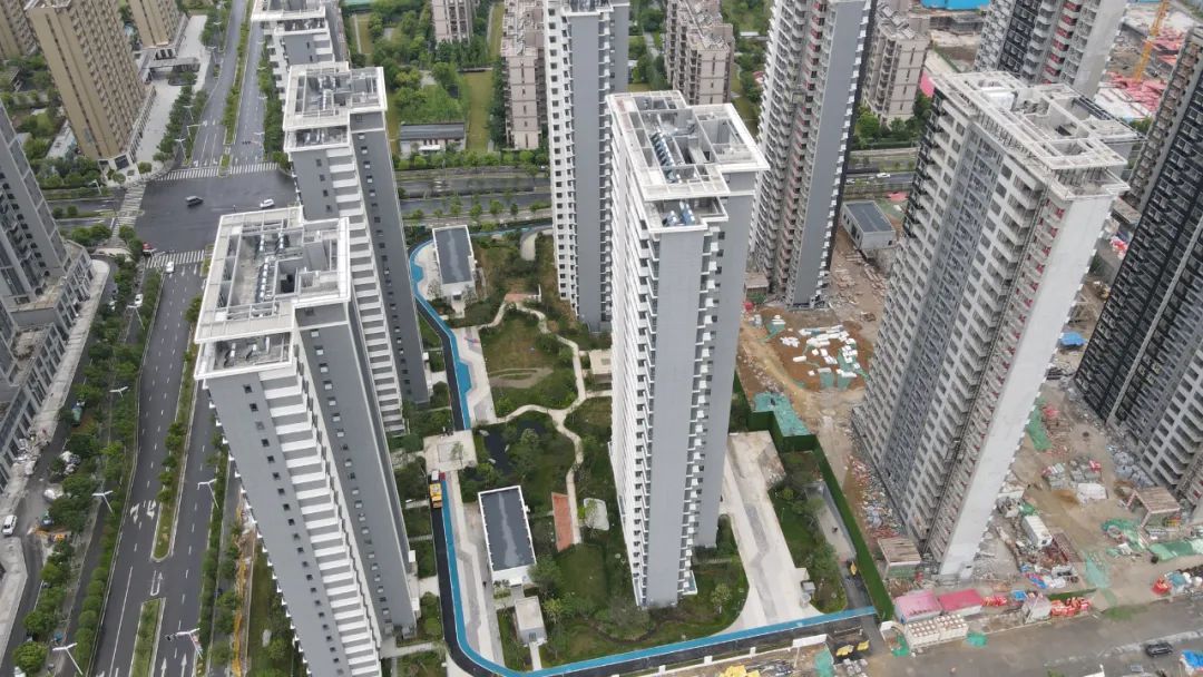 实探|被重庆法院查封的南京宝能，工程进度究竟如何？