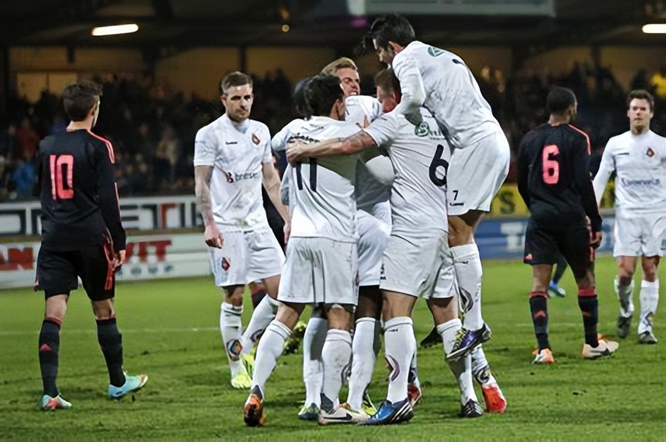 荷乙海尔蒙特vs赫拉克勒,荷乙埃门vs马斯特里赫特比分预测