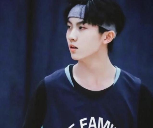 马嘉祺高考前一天视频,马嘉祺艺考上课