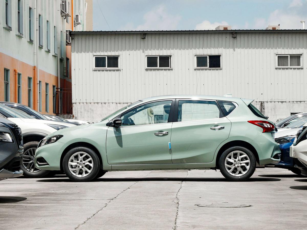 10万内代步车油耗低点,10万油耗低的代步车