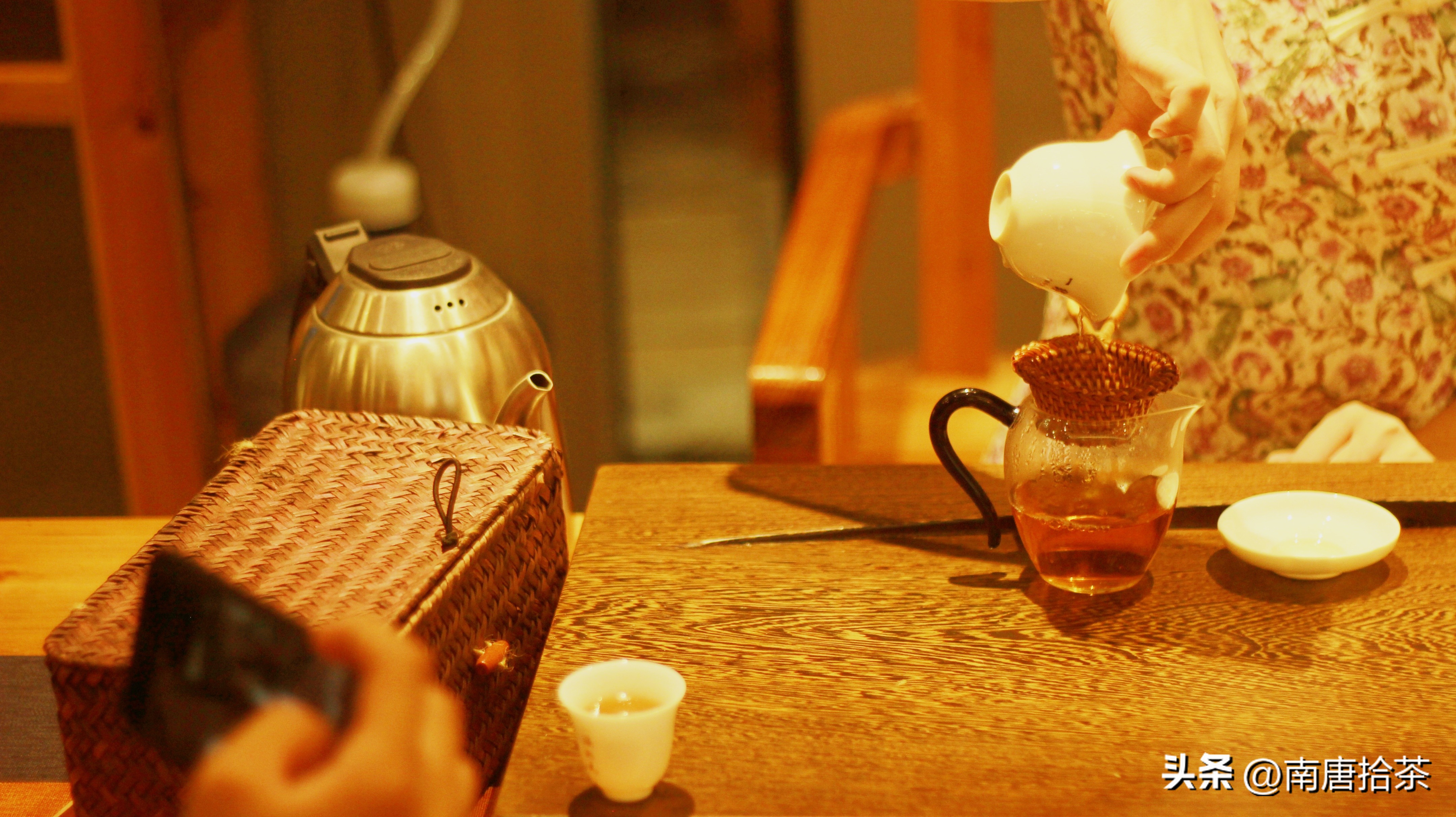 武夷山大红袍正宗茶有多少钱一斤,武夷山大红袍母树多少钱一斤