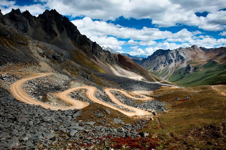 最美川藏公路自驾,国内自驾最美10条天路