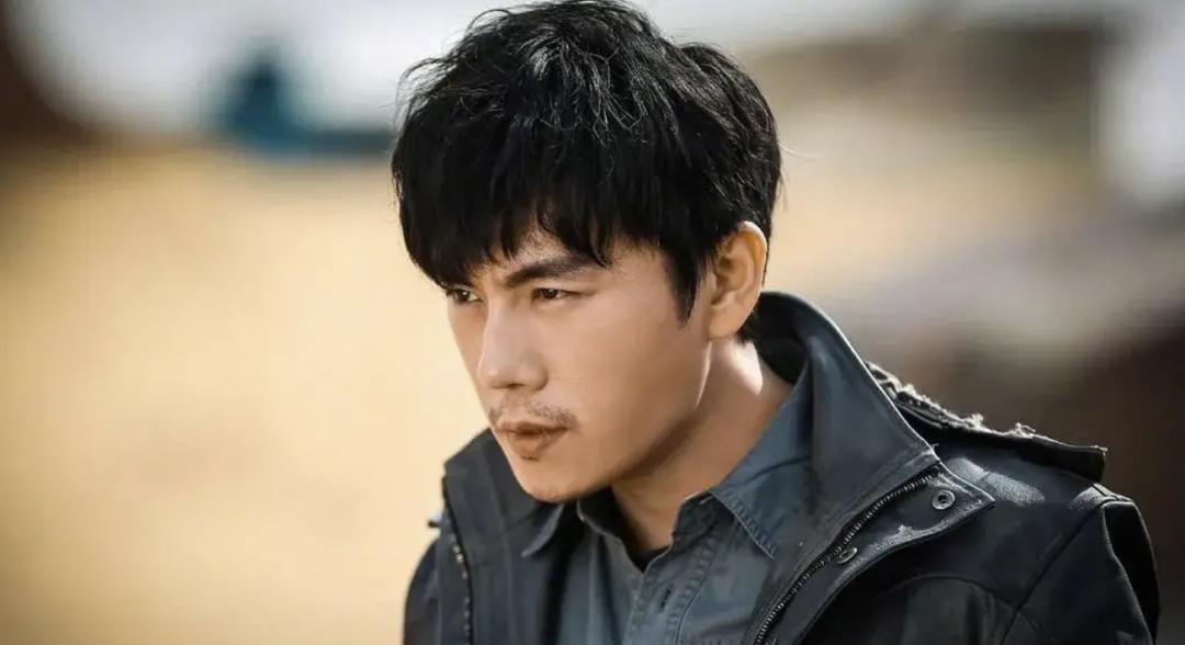 52岁演少女,借拍戏之名行咸猪手,影视圈这些畸形现象,该改改了