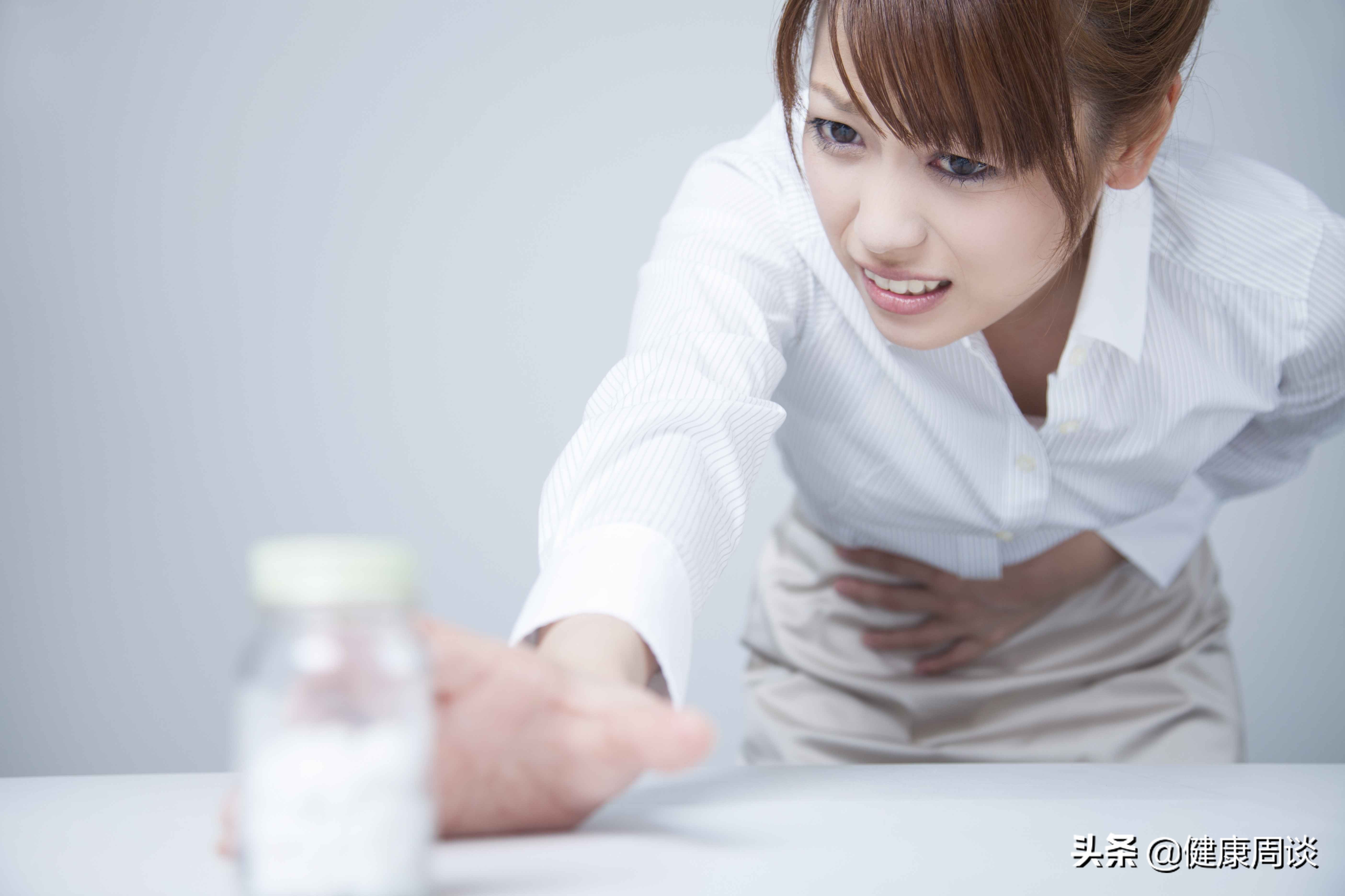 奥美拉唑的作用机制与临床用途 (奥美拉唑可以长期吃没副作用吗)