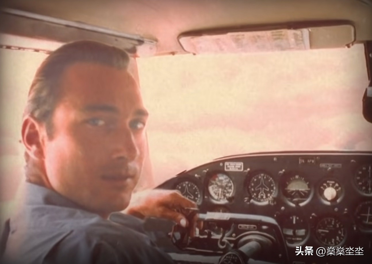 吸血鬼王子爱上一个女人,吸血鬼王子爱上一位人类女孩