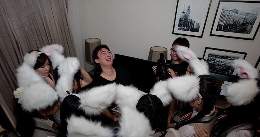 王思聪一晚消费24万的夜店,王思聪酒吧消费200w