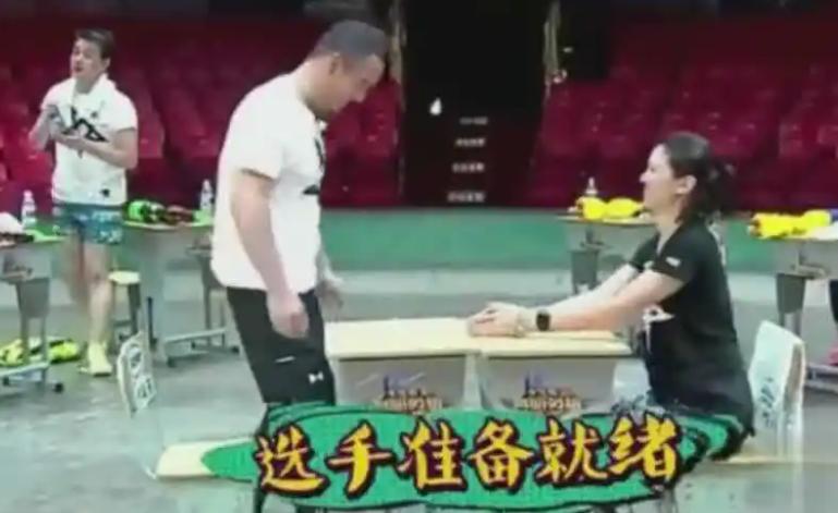 袁咏仪最贵的爱马仕包,最美港姐素颜逛街身价10亿