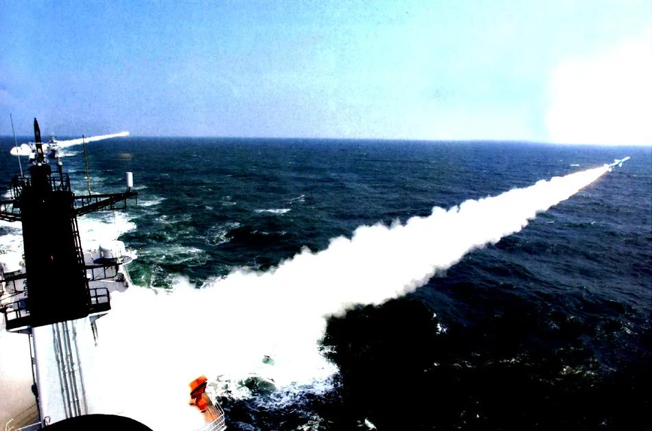 外国网友看美国能战胜中国吗,外国评论中国军力和美国对比