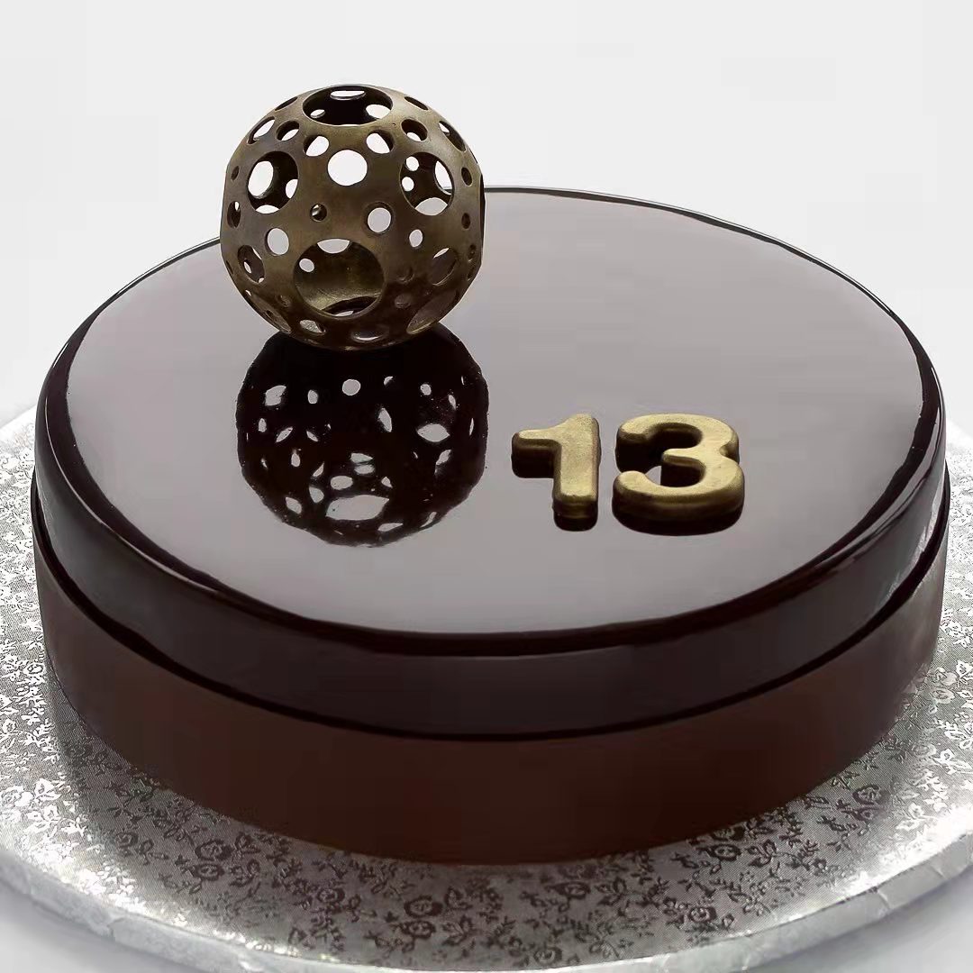 价值2000元的完美镜面蛋糕有多美？顶级镜面蛋糕设计欣赏