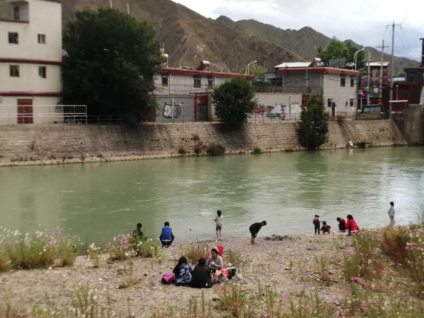 第一次去拉萨旅游攻略,第一次去拉萨话题