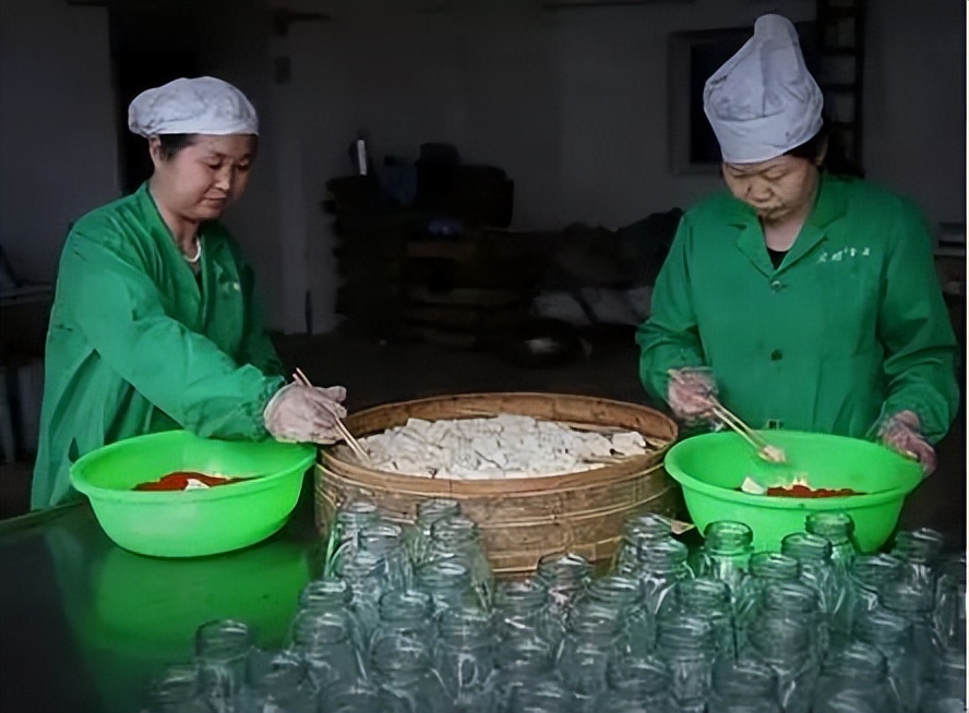 江西非遗：宜丰霉豆腐，当地人餐桌不可或缺的美食，可带走的乡愁