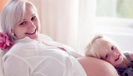 孕妇可以抱别人家的宝宝吗,孕妇不能抱别人家孩子真是迷信吗