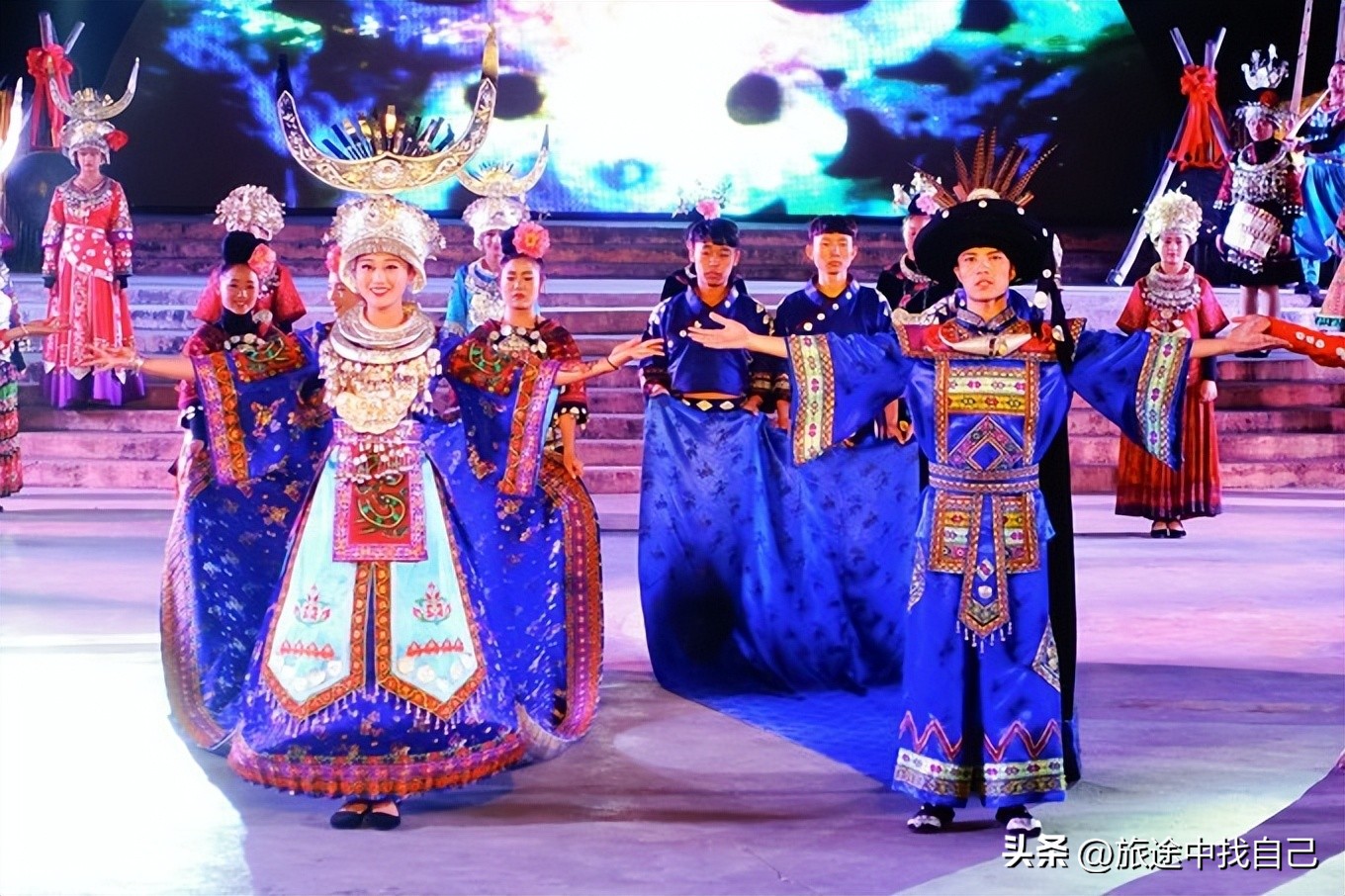 贵州西江千户苗寨旅游攻略,贵州西江千户苗寨一日游攻略