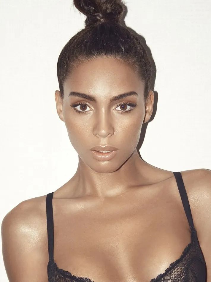 世界杯c罗和他女友,世界杯太太女友团