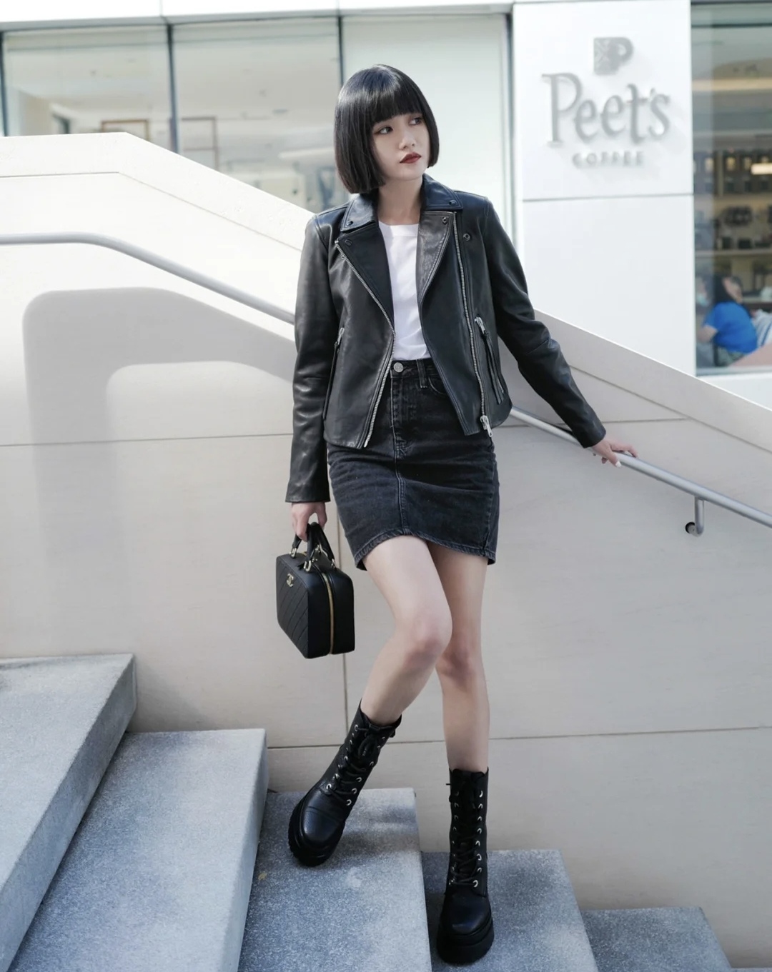 马丁靴的正确搭配图秋冬,穿长腿马丁靴配什么裤子好看