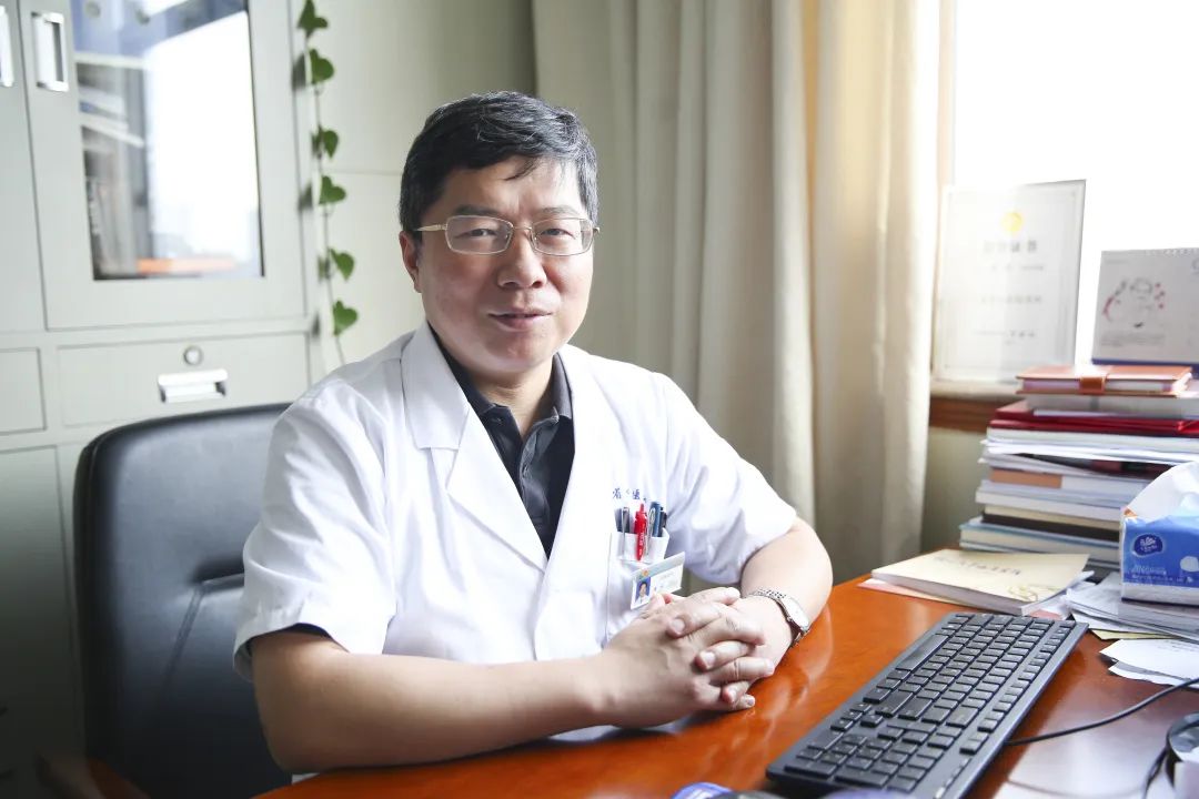 20岁得乳腺癌的治愈的几率,20岁得了乳腺癌是什么原因