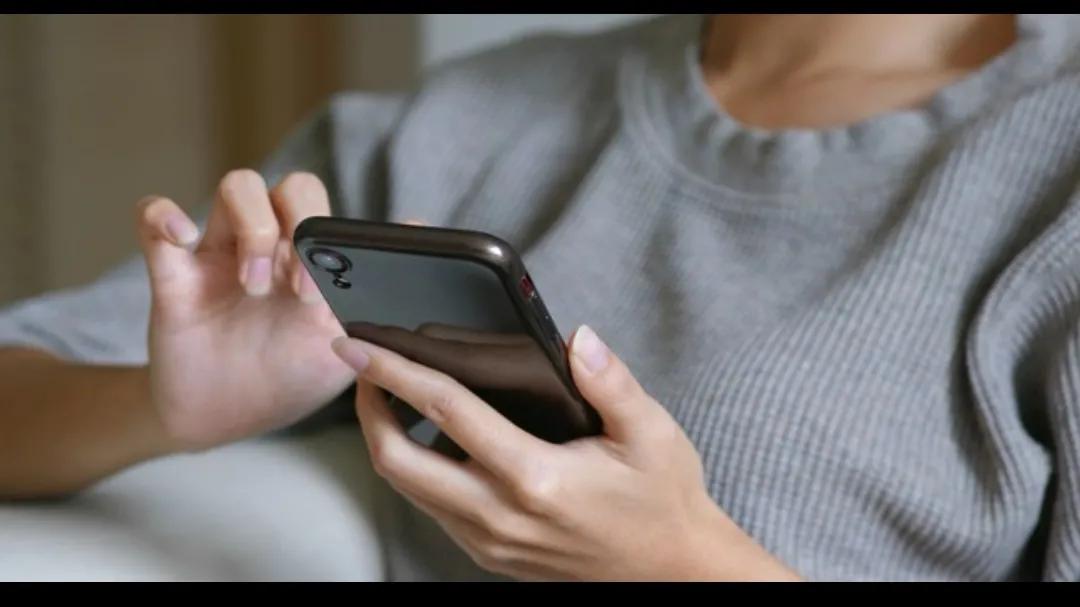 微信聊天尽量不要发语音你明白吗,跟别人微信聊天尽量不要用语音