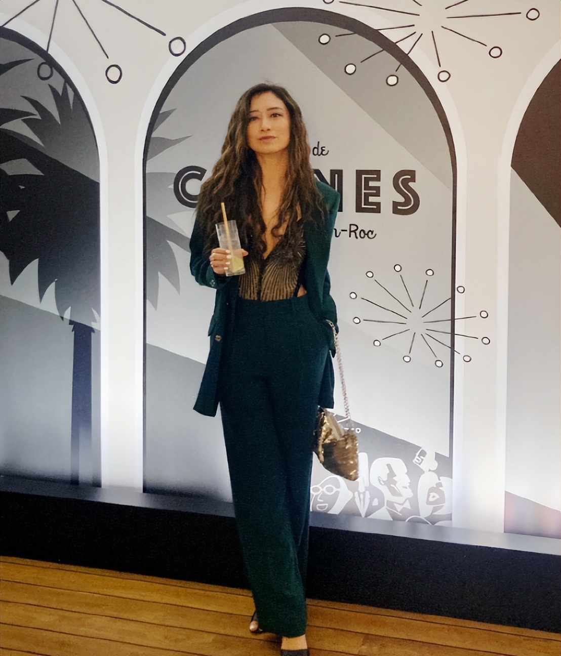 苗乔伟和他女儿的视频,苗侨伟有几个女儿