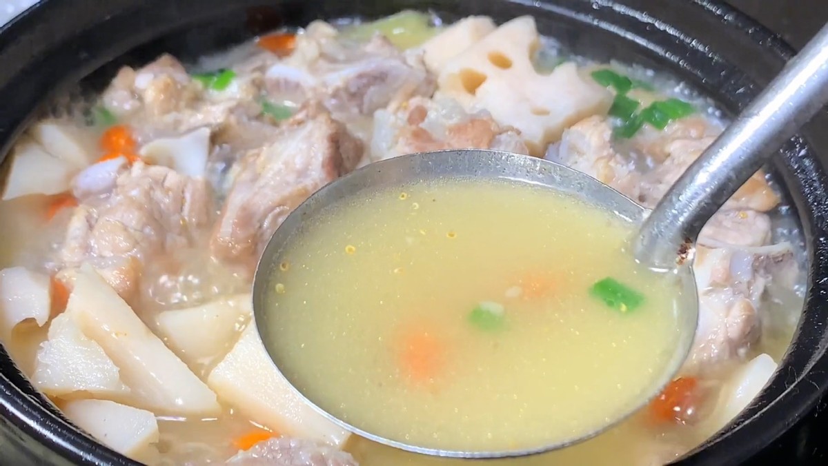 冬天，多给家人吃这“碱性菜”，隔三岔五吃一次，头发黑，牙齿好