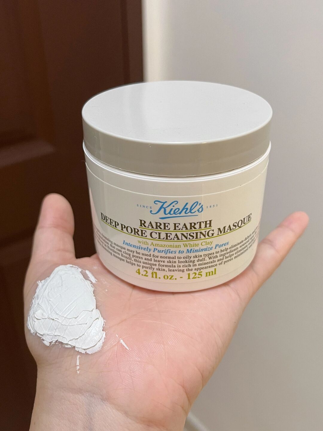 适合混油皮男生的护肤,拒绝油腻第一步好好洗脸