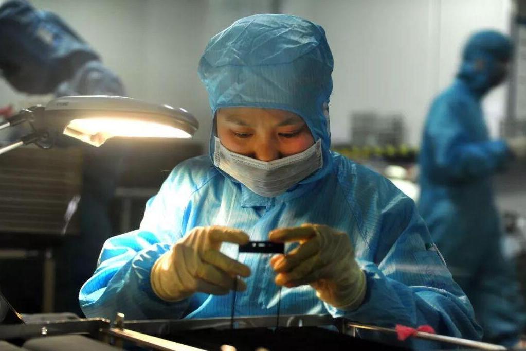 中国最牛打工妹逆袭成580亿女富豪,30岁打工妹的逆袭之路