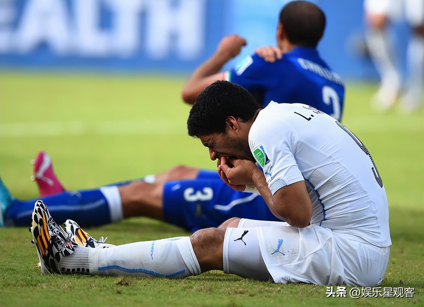 足坛各个最高荣誉,现役足坛收入最高的前十名球员