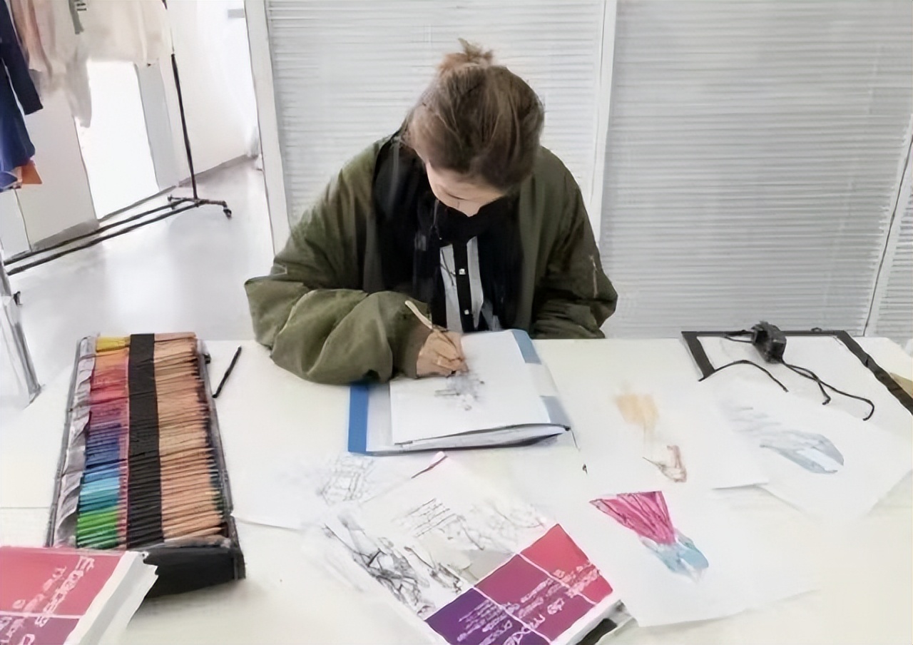 16岁巨婴刘思琦是真实的吗,巨婴刘思琦身高