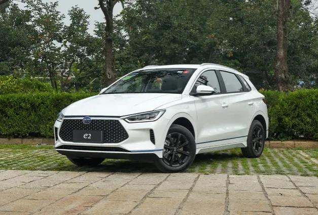 被吐槽销量好的车,2021年两厢车销量排名