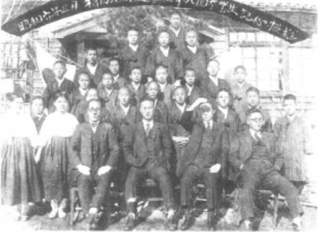 韩国商人郑周永,郑周永韩国现代集团创始人