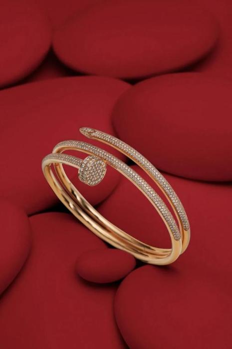 求婚不知道戒指戴哪,求婚钻戒什么款式最好