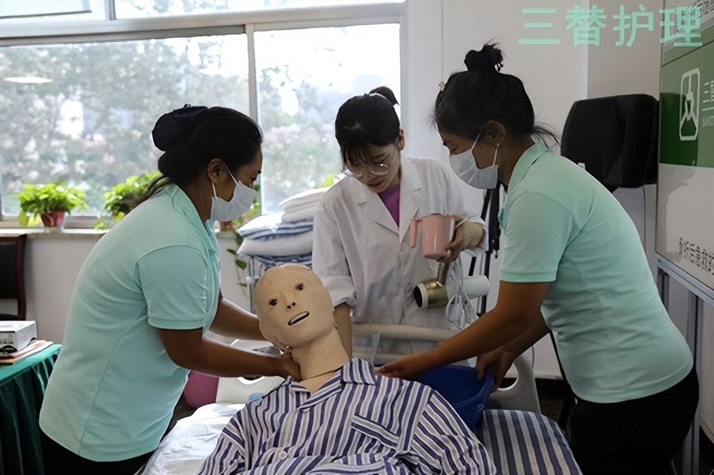 新手入行护工,护工公司风险