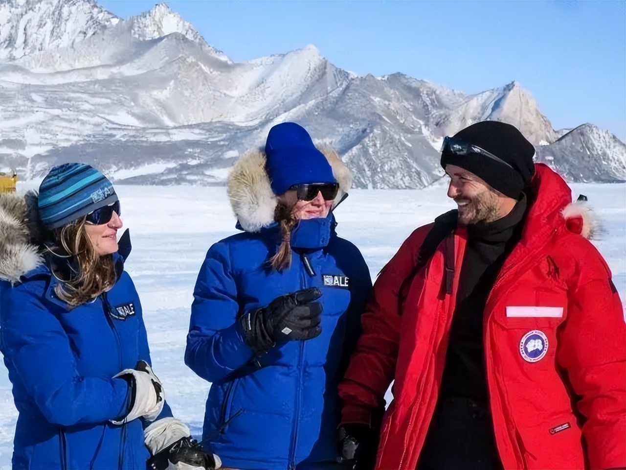 羽绒服国际品牌加拿大鹅,羽绒服界的爱马仕是什么