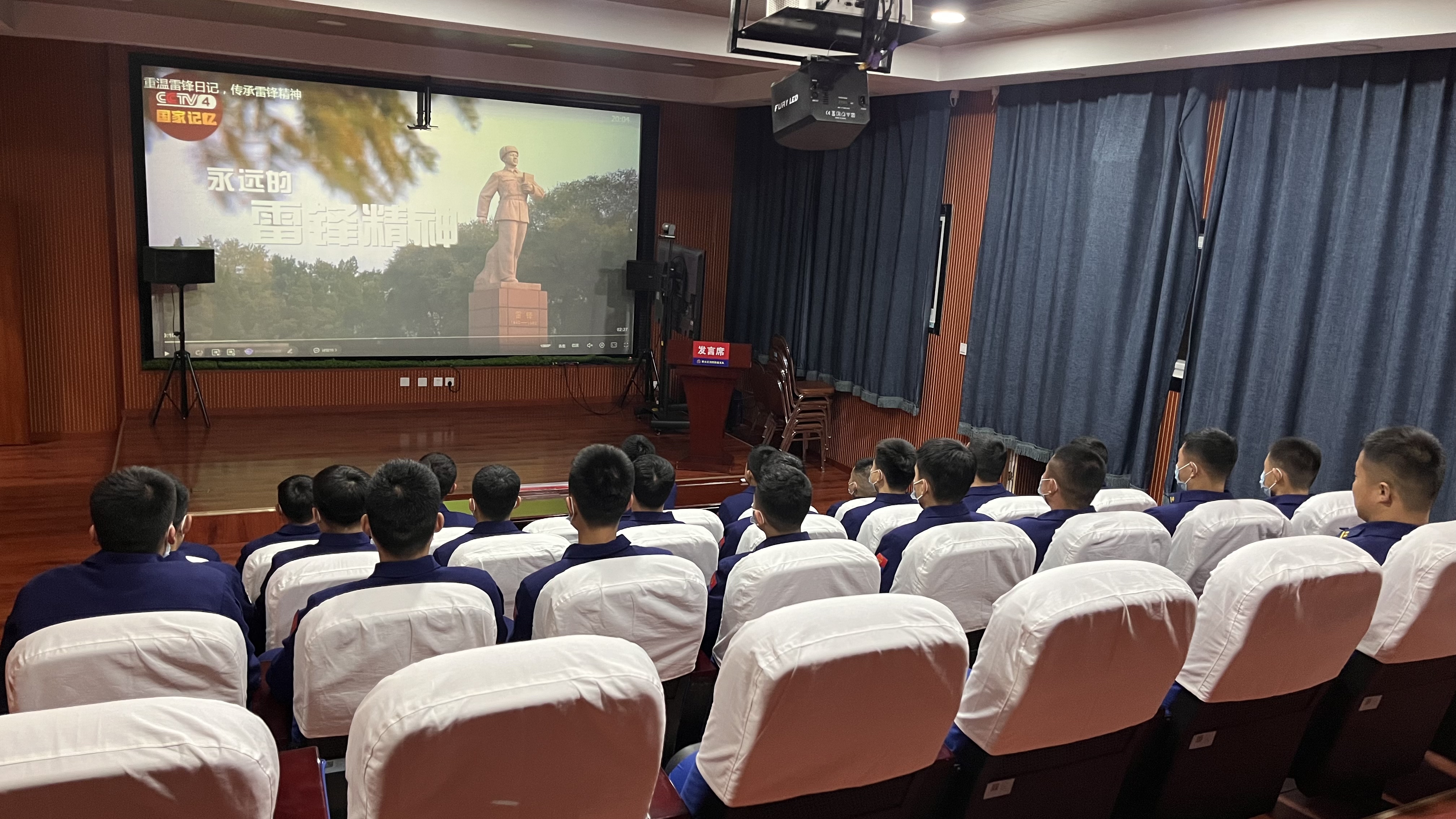 消防党支部研究部署学雷锋活动,消防大队多点开展学雷锋活动