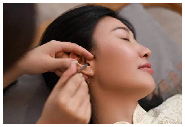 药厂面临研发新药,药厂刚研制的新药