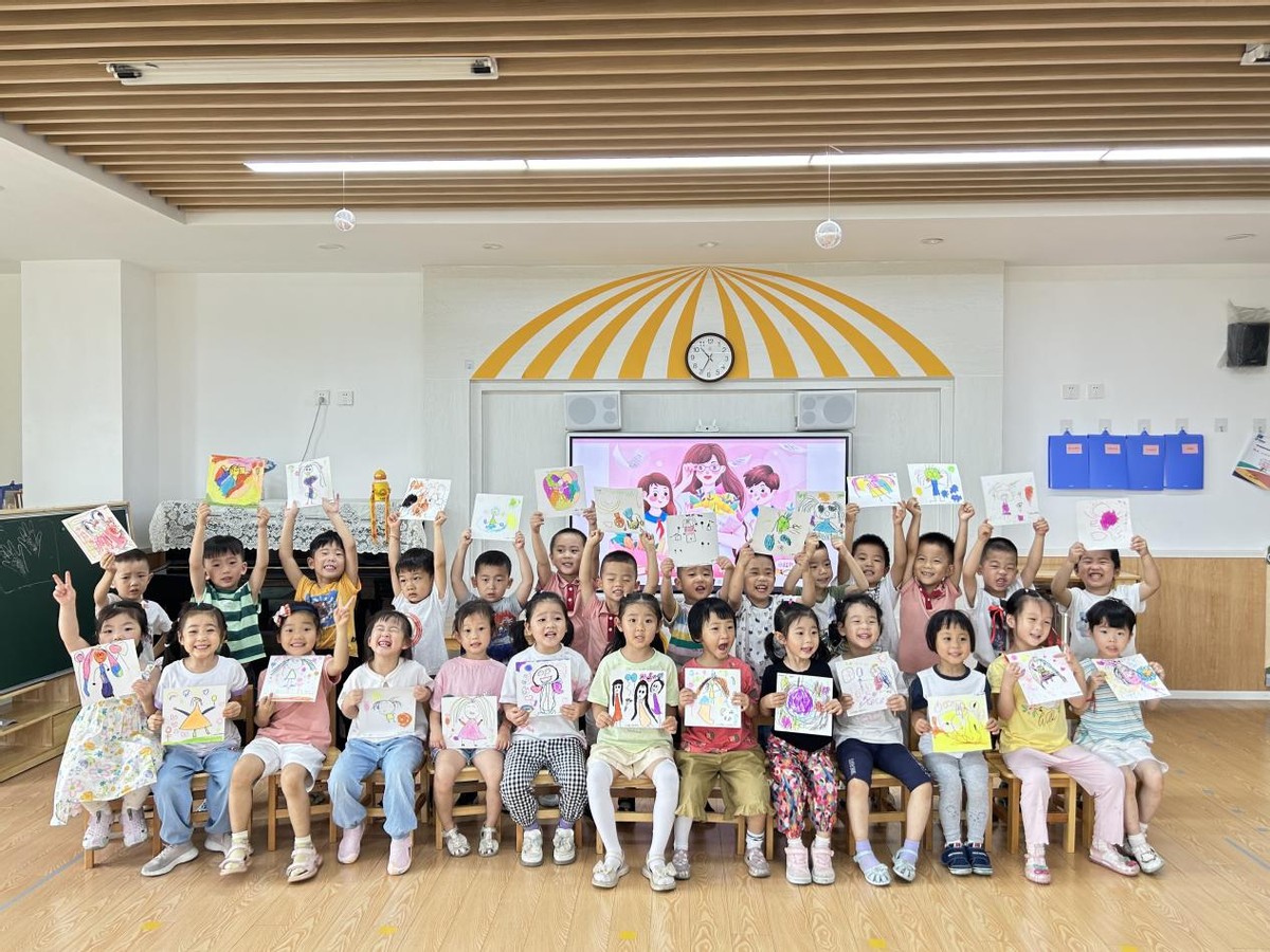 心怀皓月致敬师恩主题活动介绍,幼儿园心怀皓月致敬师恩小视频