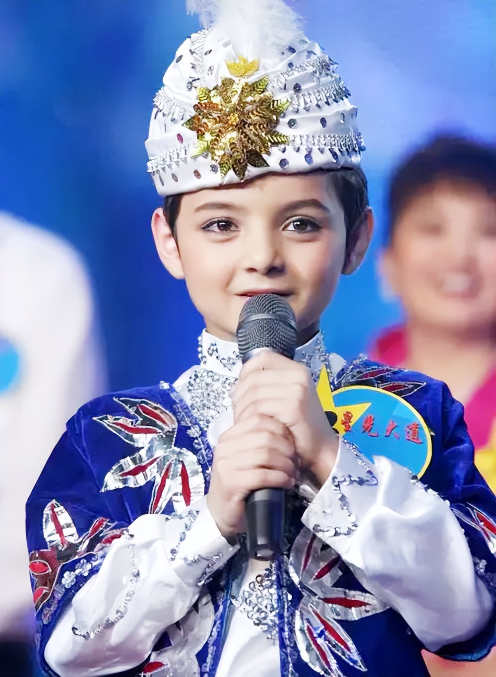 童星阿尔法二十年模样变化,童星阿尔法5岁火遍全国