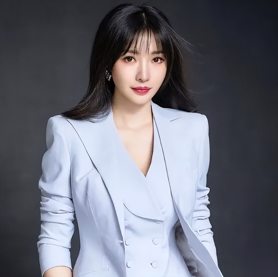 邓超：含金量最低的百亿影帝，和冯小刚结仇十年，坐拥4套豪宅