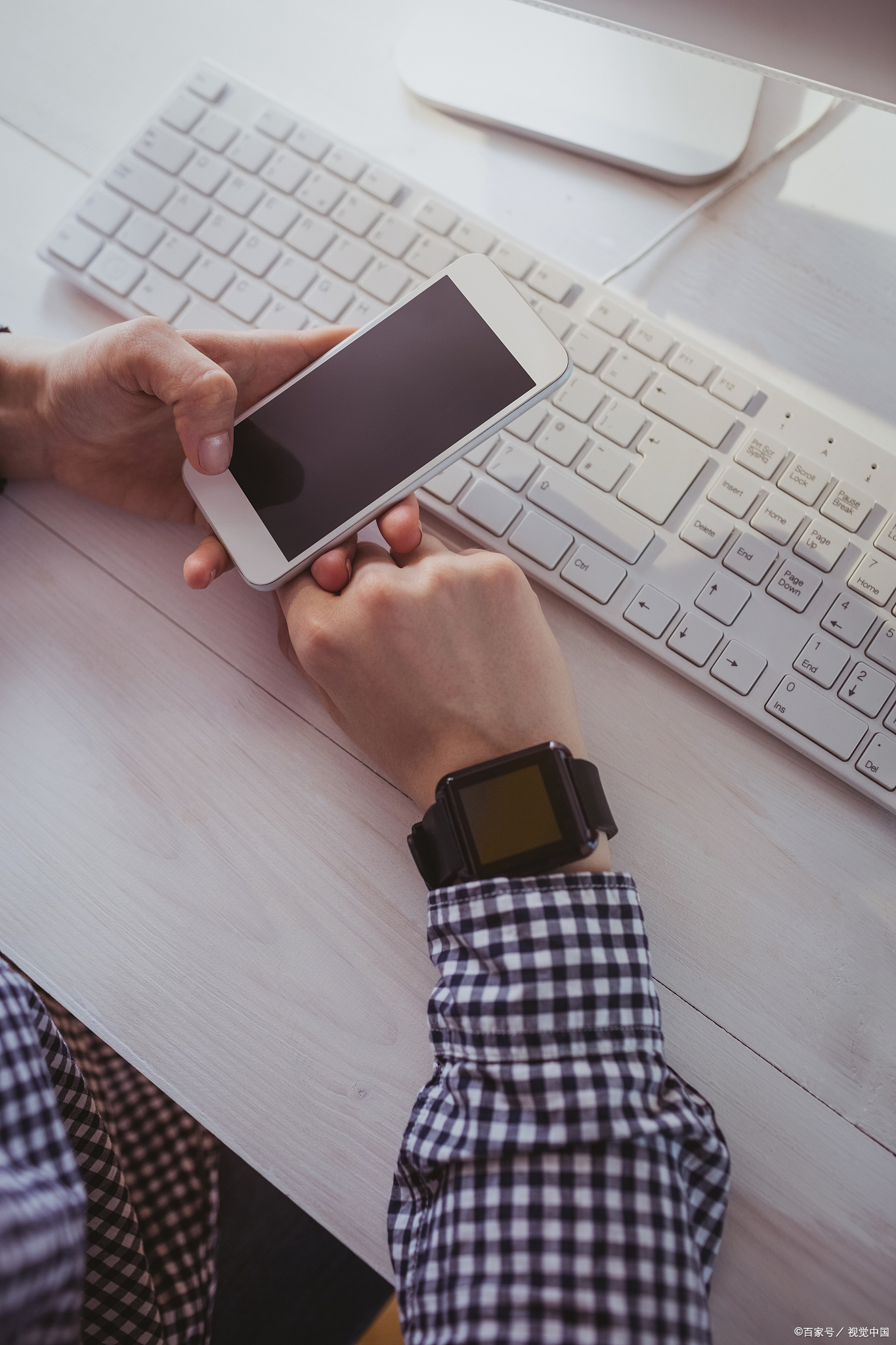 万国和欧米茄手表哪个档次,欧米茄和浪琴手表哪个档次高