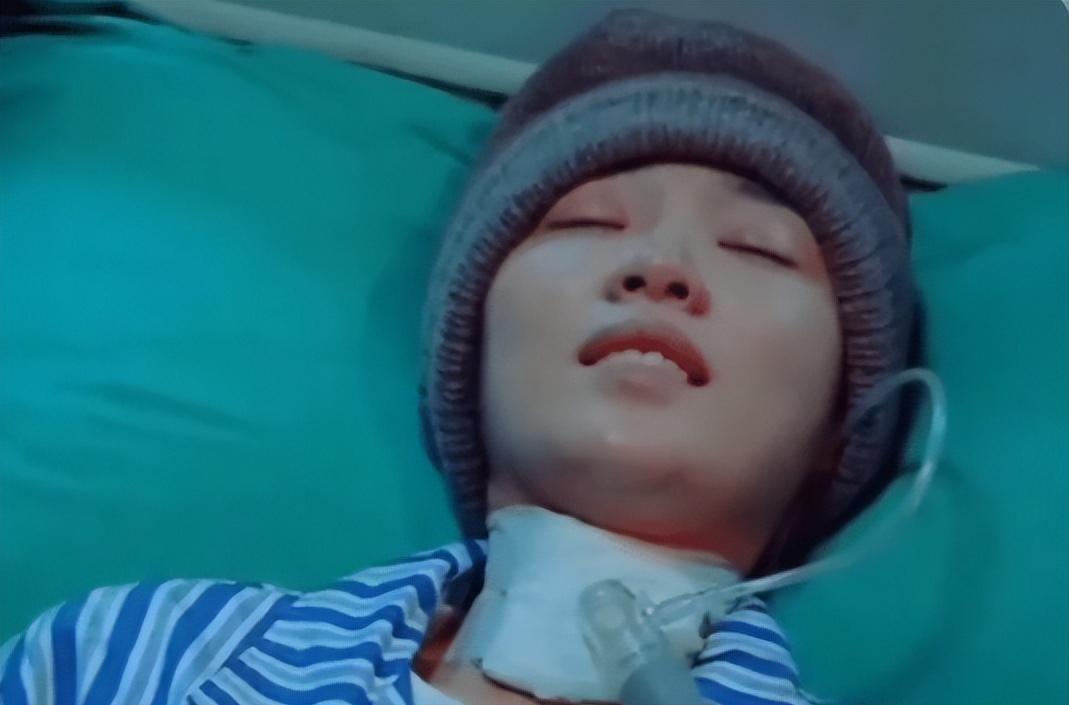 黑红小花张月：质疑整容上位不雅，演绿茶遭网暴，新剧逆转口碑