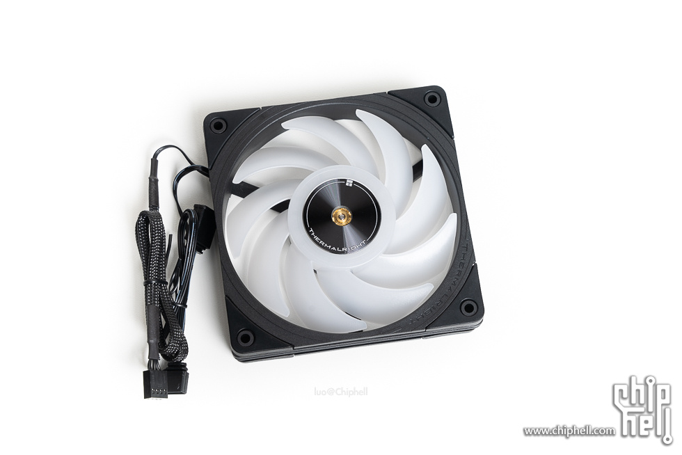 华硕tufgaminggt502弹药库白色,华硕gt502机箱黑橙搭配