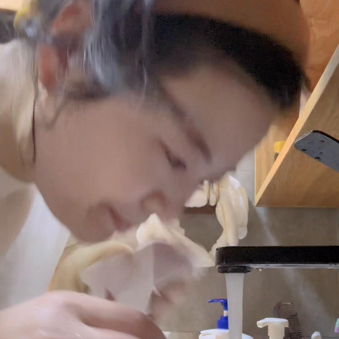 普通宝妈自媒体一年的收入,宝妈靠什么攒钱