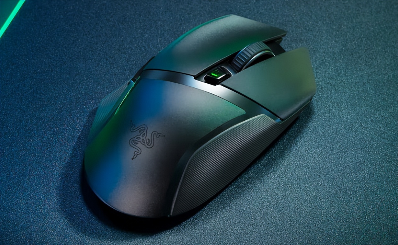 cf雷蛇鼠标和罗技鼠标哪个合适,罗技g102和雷蛇蝰蛇鼠标哪个耐用