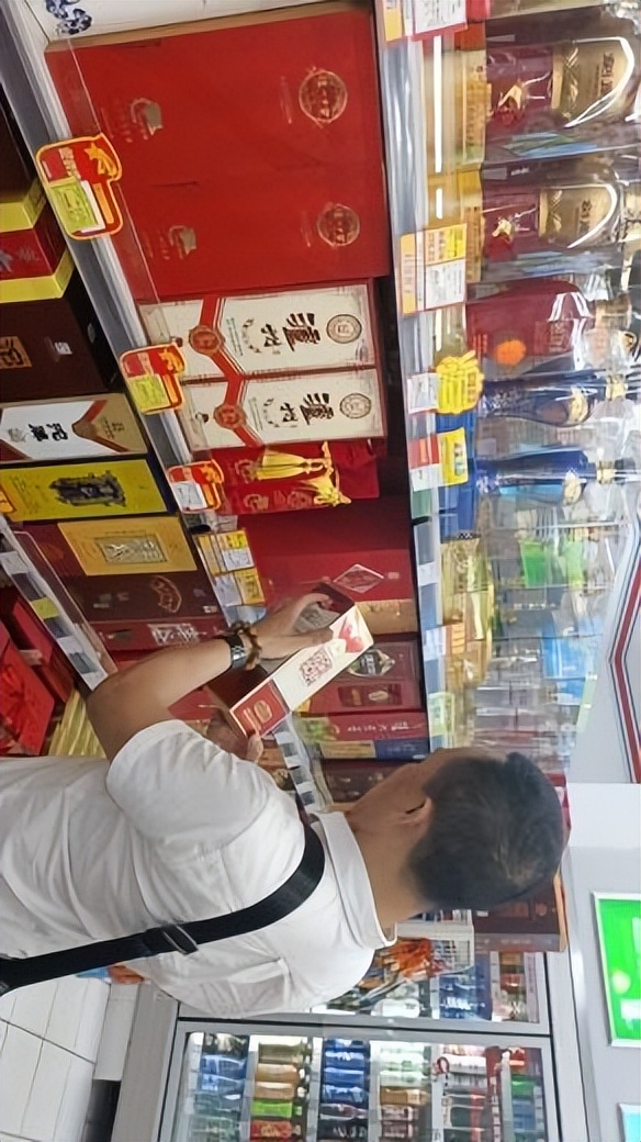 叫座不叫好的4款白酒，酒友边喝边吐槽，是哪里得罪人了？