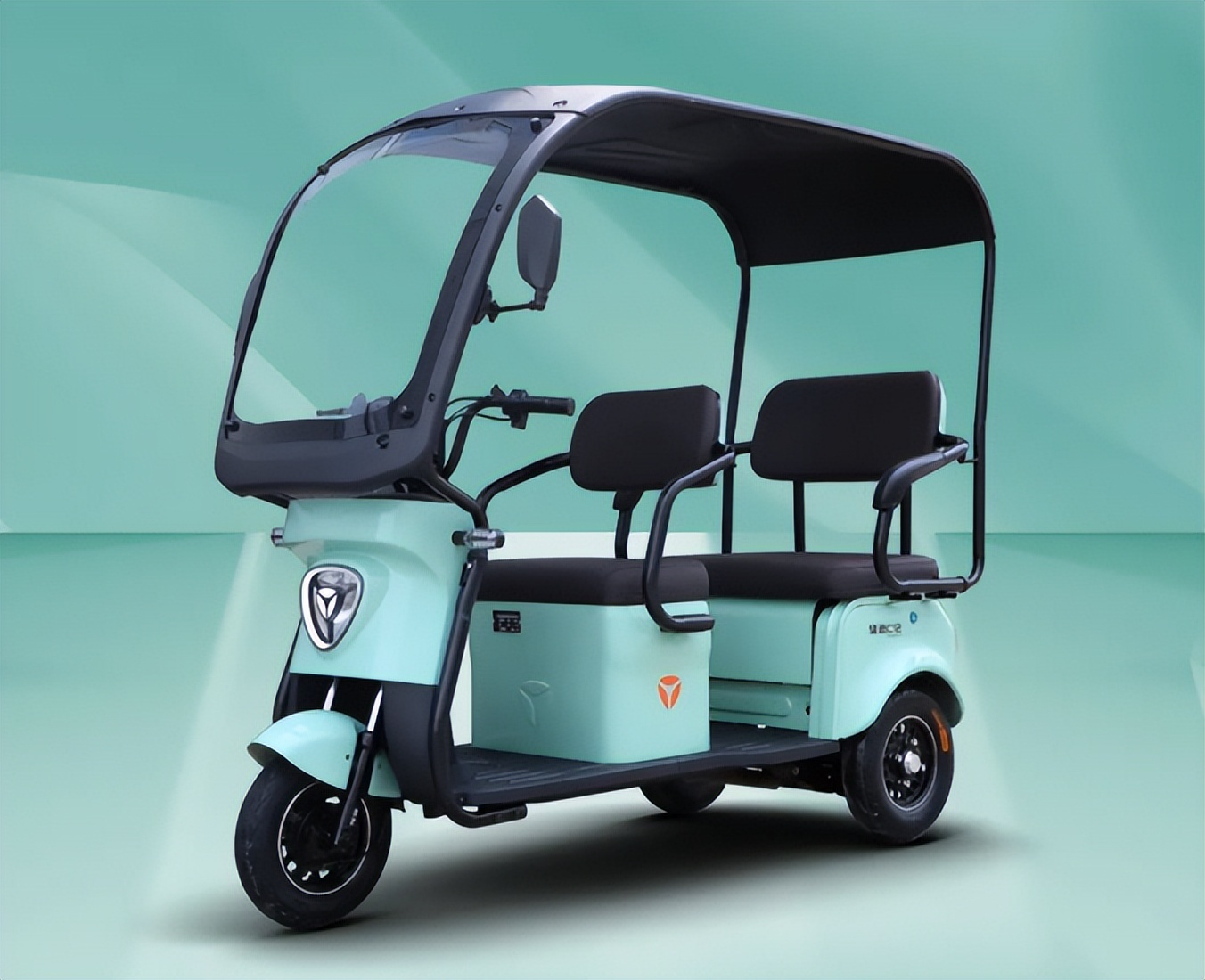 雅迪全封闭电动三轮车能跑多远,老年人电动三轮车雅迪