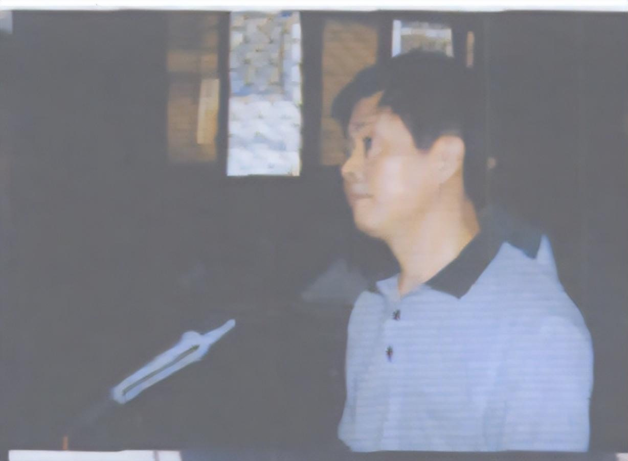 担心自己官位不保,“劳模”主任*杀暗**竞争对手:花两万五做掉他