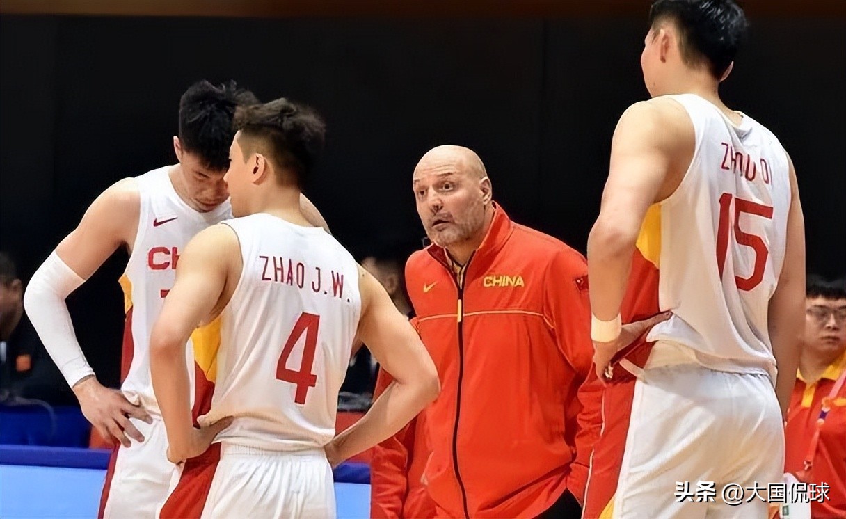 中国男篮世界杯12人名单入选趋势，广东辽宁占据5人，浙江恐吞0