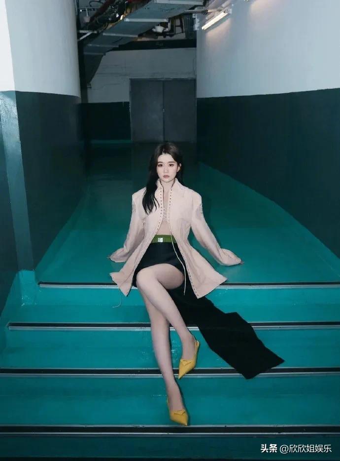 女明星乔欣走红毯,女明星乔欣